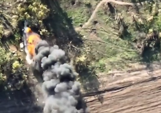 Im Video - deutsche Mine zerstört russischen Panzer! Deutsche Waffen helfen Ukraine entscheidend!