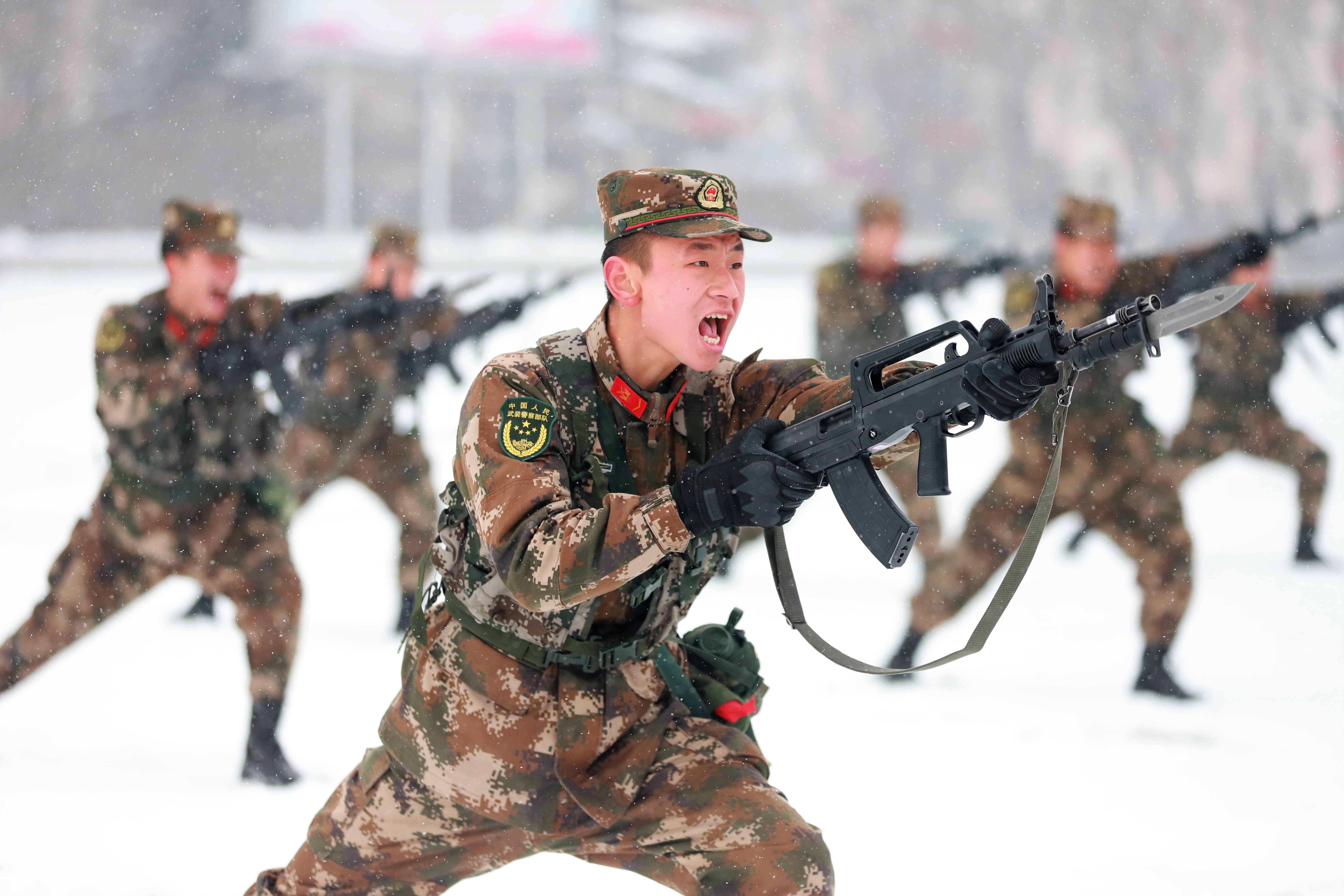 China beginnt mit Kriegsvorbereitungen! Militärausgaben werden um 7,2% gesteigert - was plant Xi?