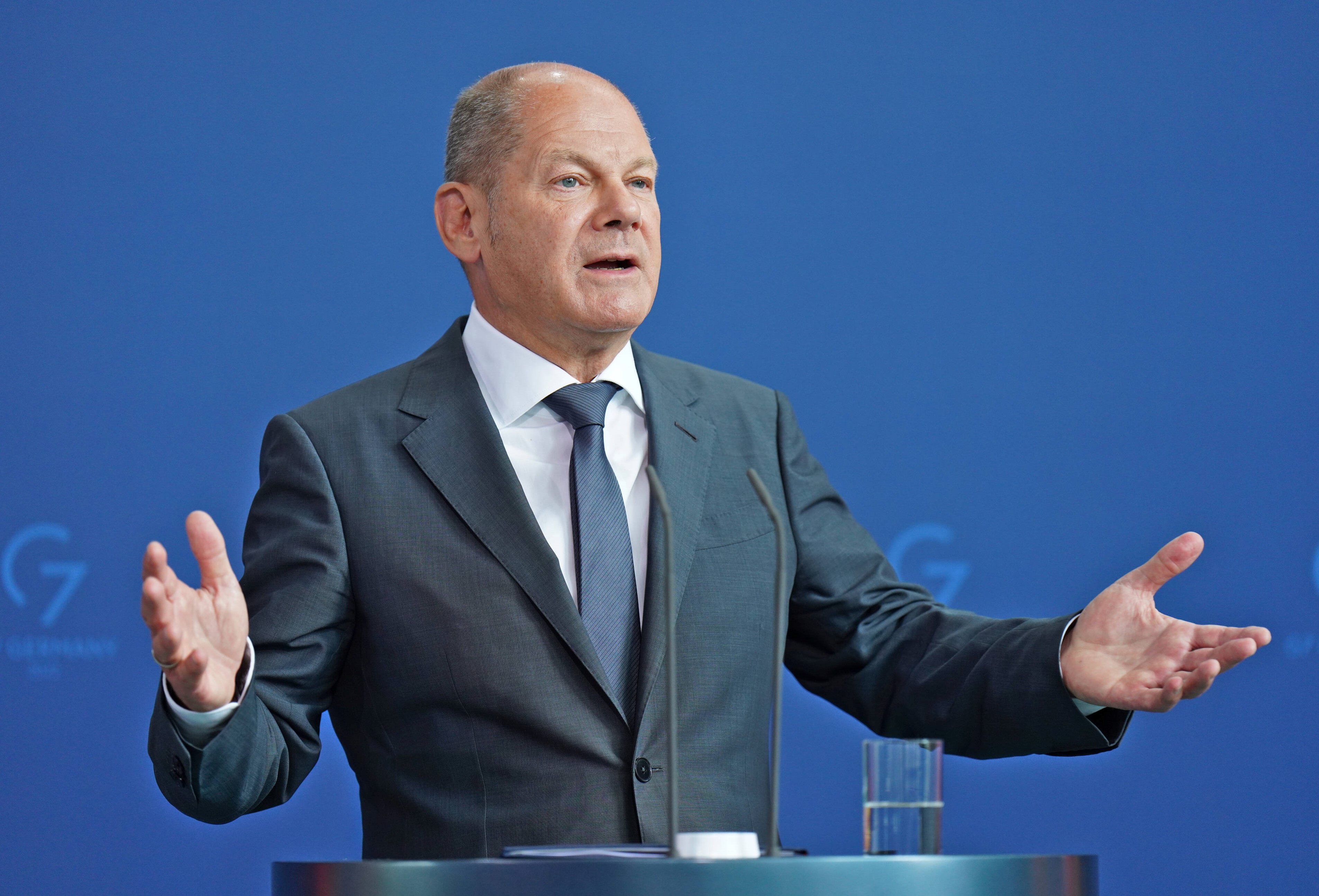 Steuerskandal um Bundeskanzler Olaf Scholz - Friedrich Merz fordert Untersuchungsausschuss!