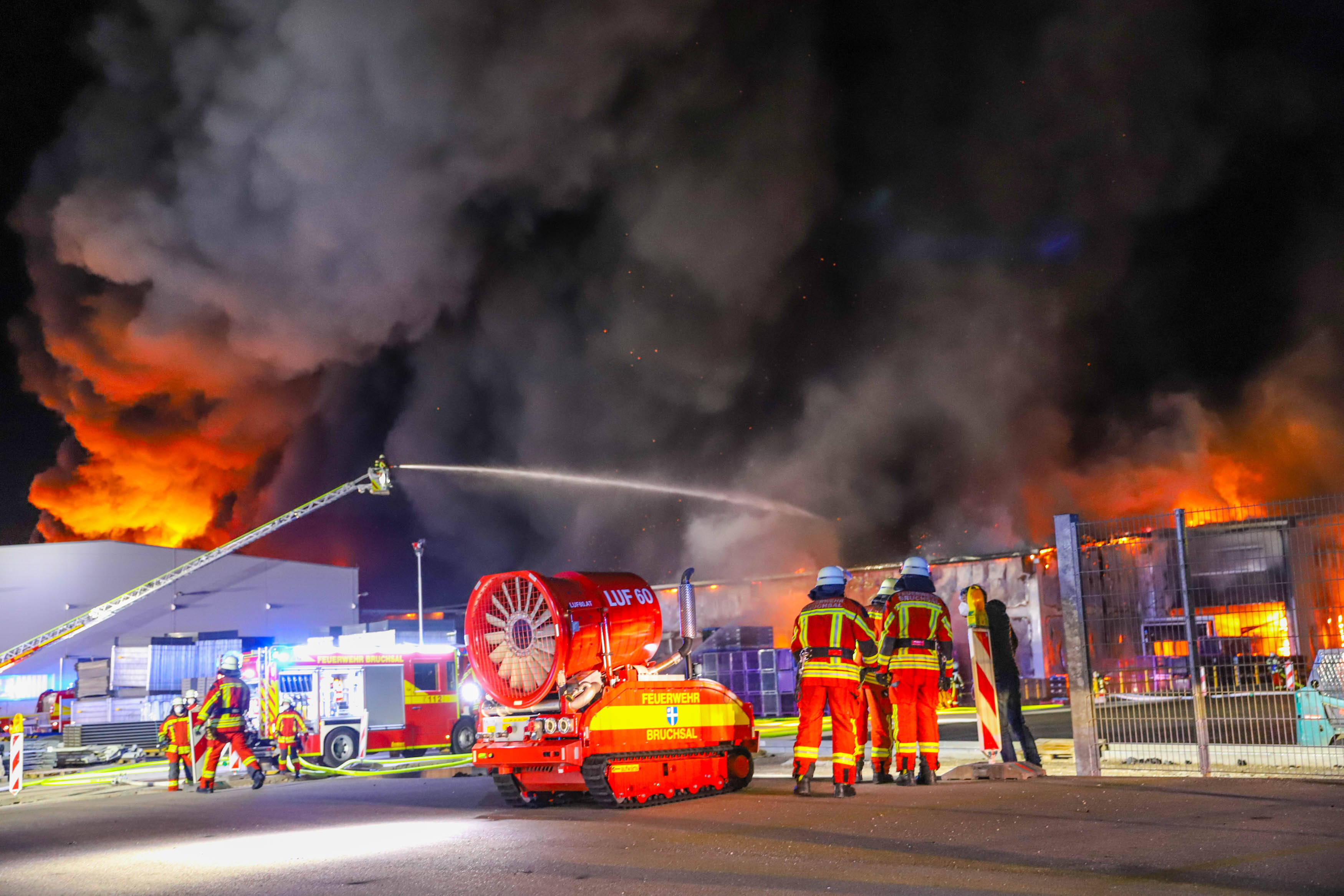Feuer in Krankenhaus! Brandkatastrophe in Entzugsklinik - Behörden melden aktuell 27 Todesopfer