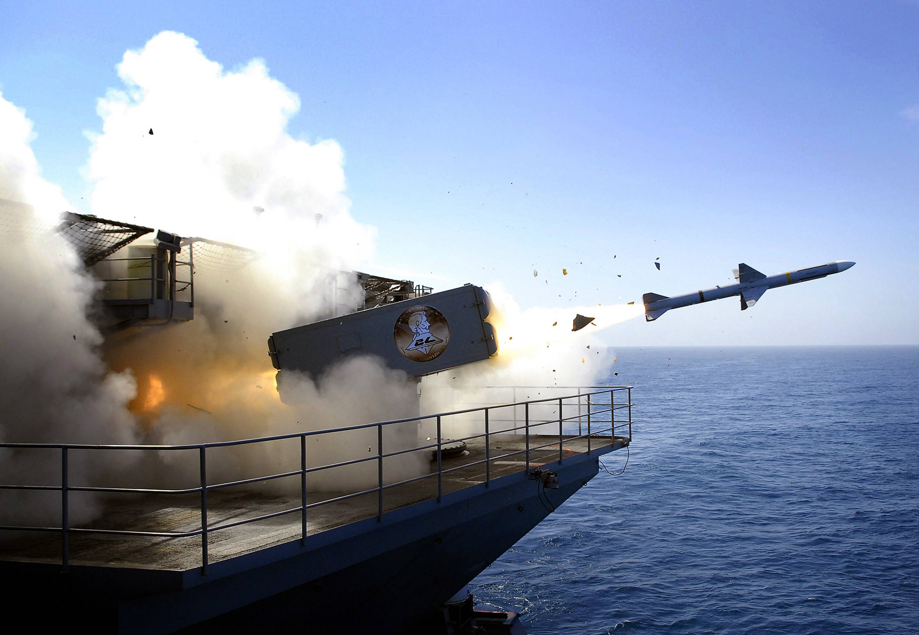 Angriff auf Putins Treibstofftanker! Ukraine versenkt Tankschiff - von Neptun-Rakete getroffen!