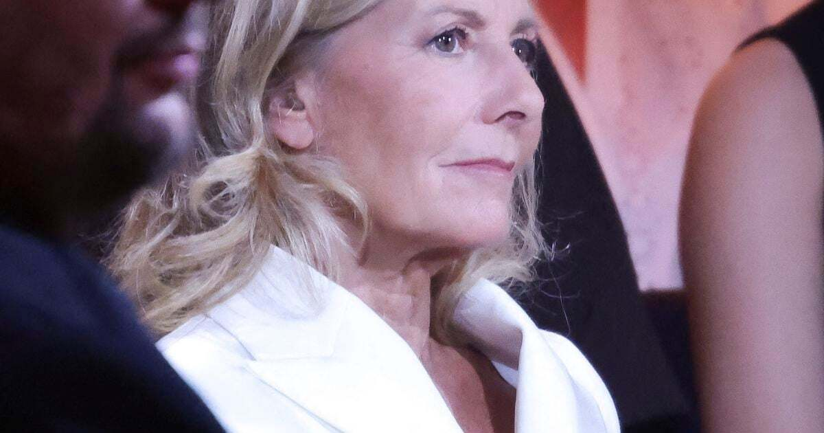 Scène à Grasset : Claire Chazal monte au créneau après l'éviction d'Olivier Nora