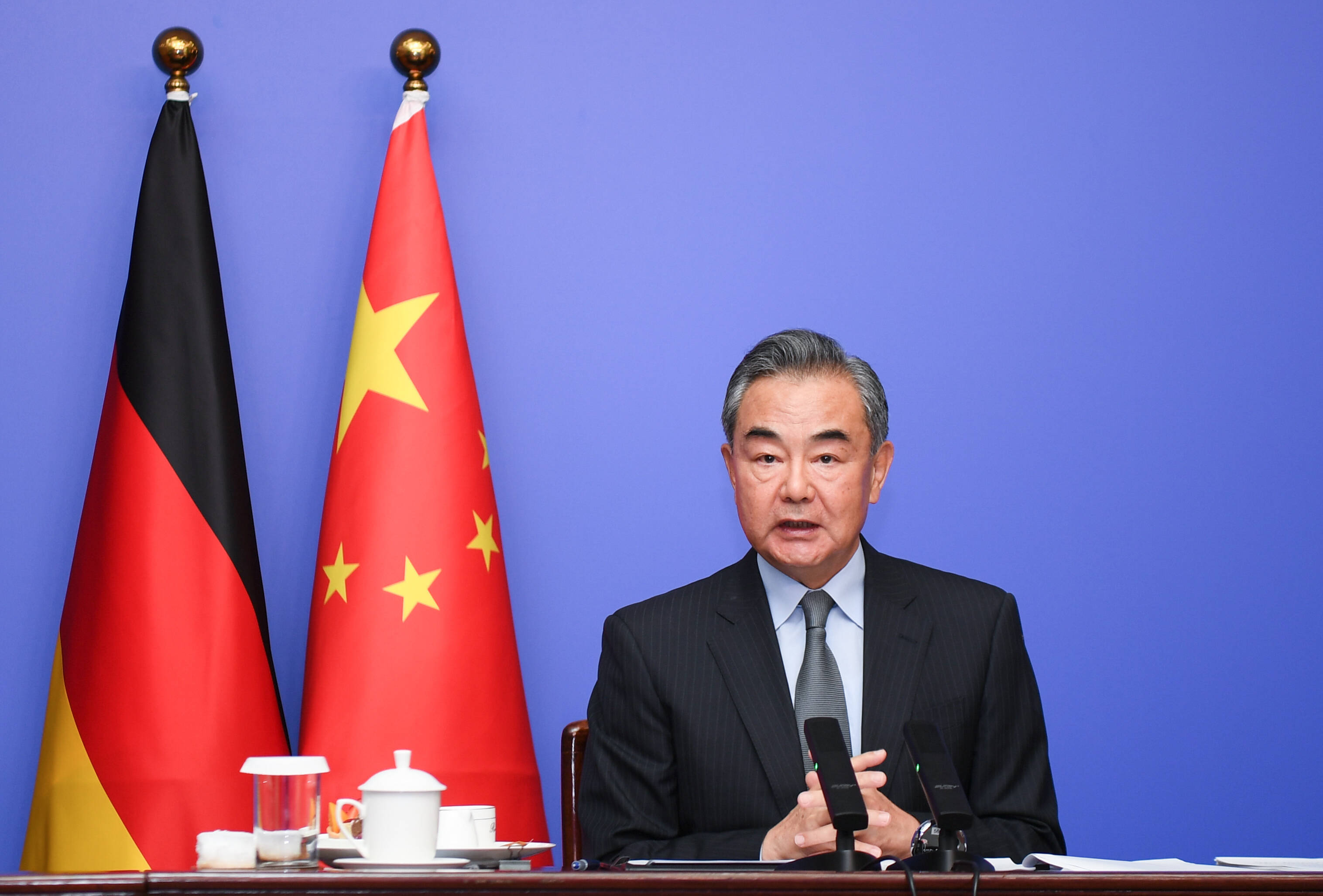 Deutschland - Bruch mit China unvermeidlich! Es wird uns hart treffen - das ist der Grund!