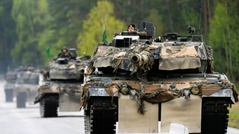 Ukraine plant Mega-Angriff! Deutsche Panzer als Speerspitze - Prigoschin warnt Putin - Es geht los!