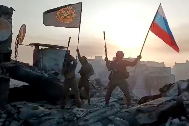 Putin vor dem Sturz! Panik im Kreml nach Invasion in Belgorod - Partisanen drohen mit Revolution!