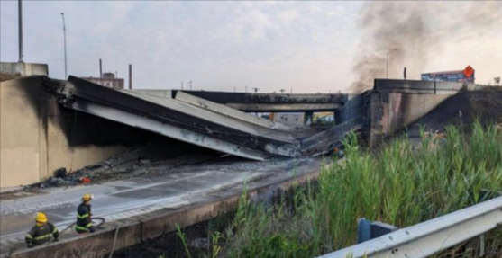 Tanklaster brennt - Autobahnbrücke eingestürzt! Wichtige Stecke gesperrt!