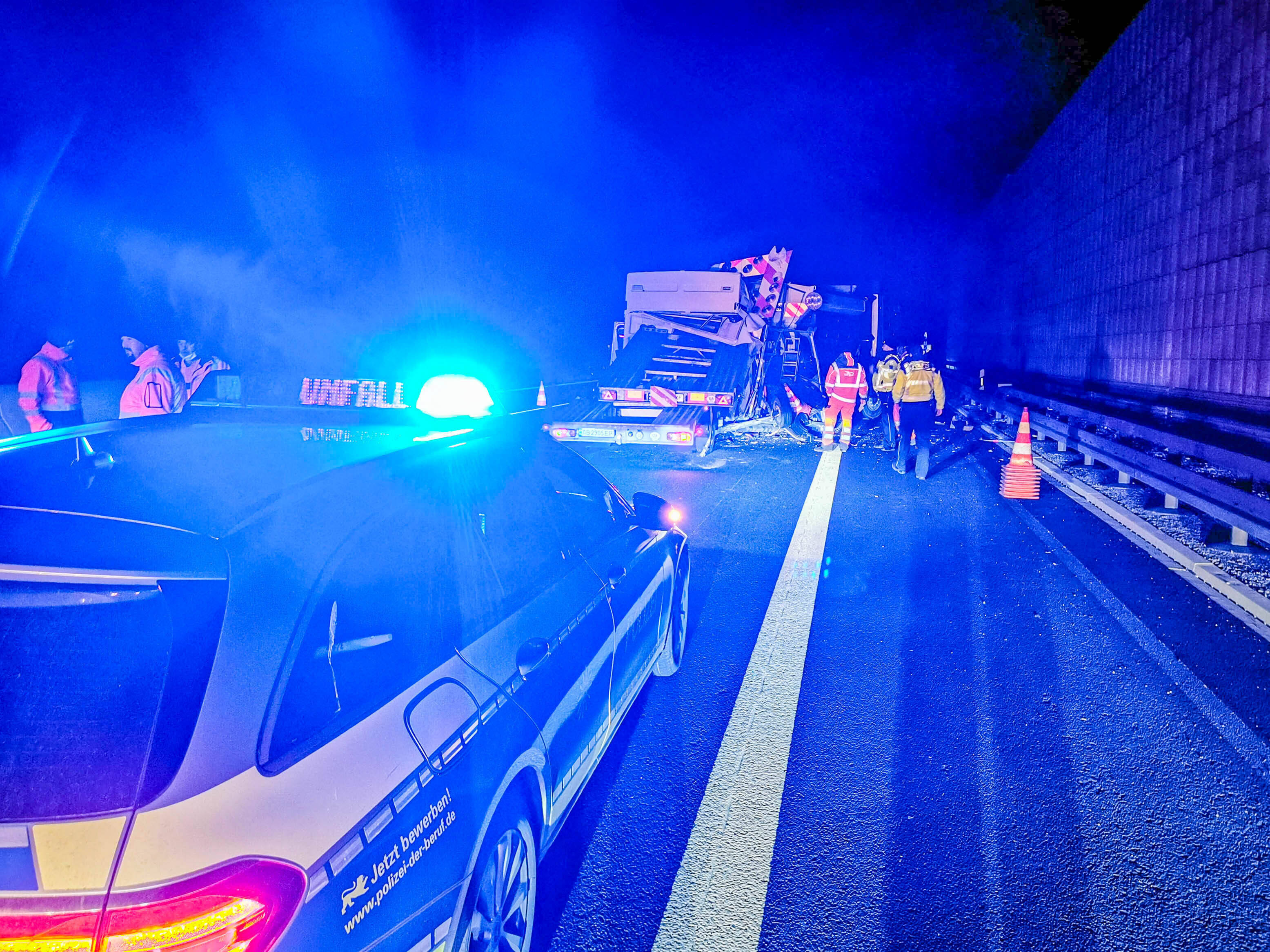 Lehrerin auf der A9 erschossen! Ein schockierender Mordfall wird aufgedeckt