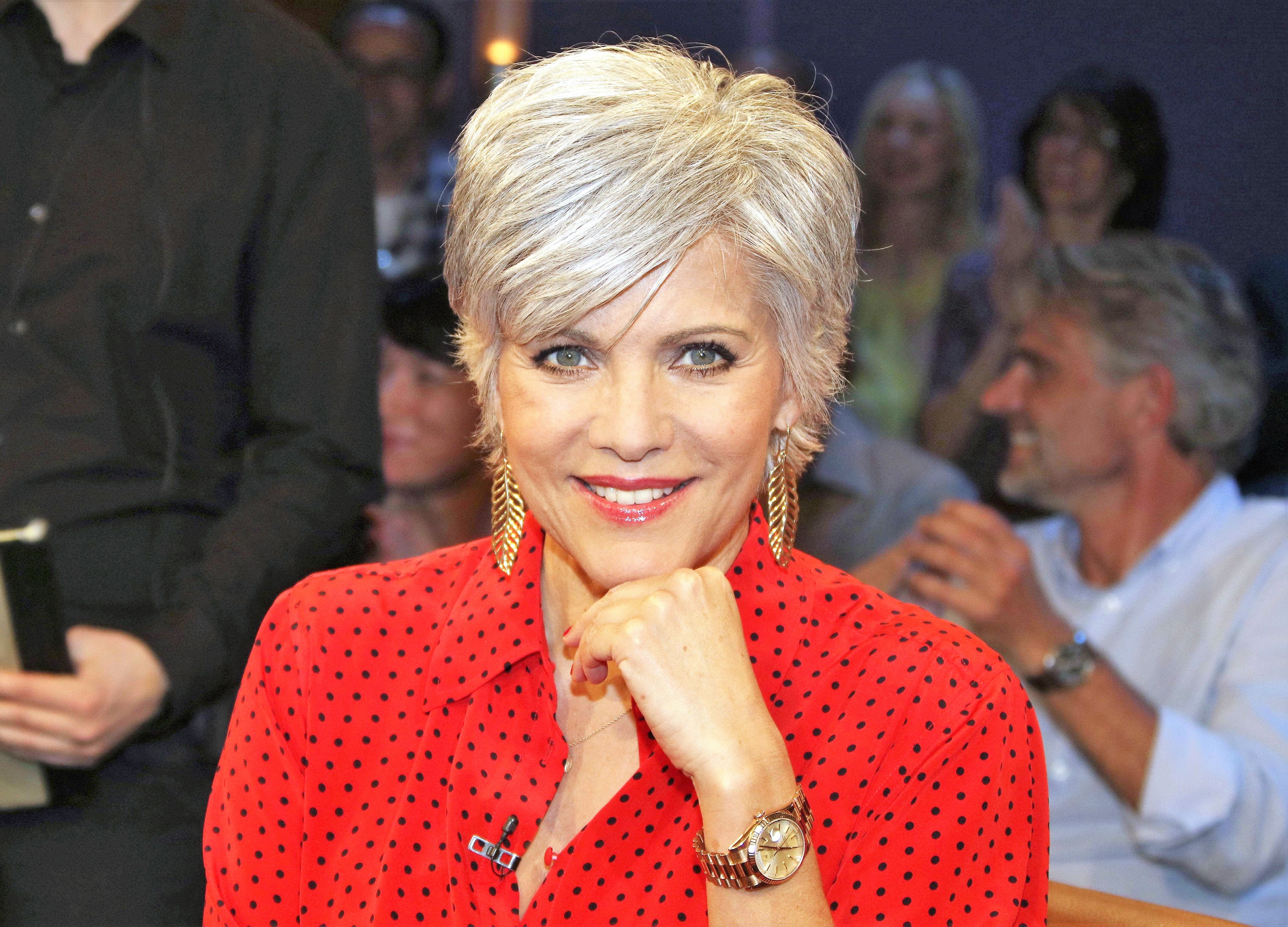 Birgit Schrowange muss TV-Rückkehr aufgrund von Erkrankung verschieben